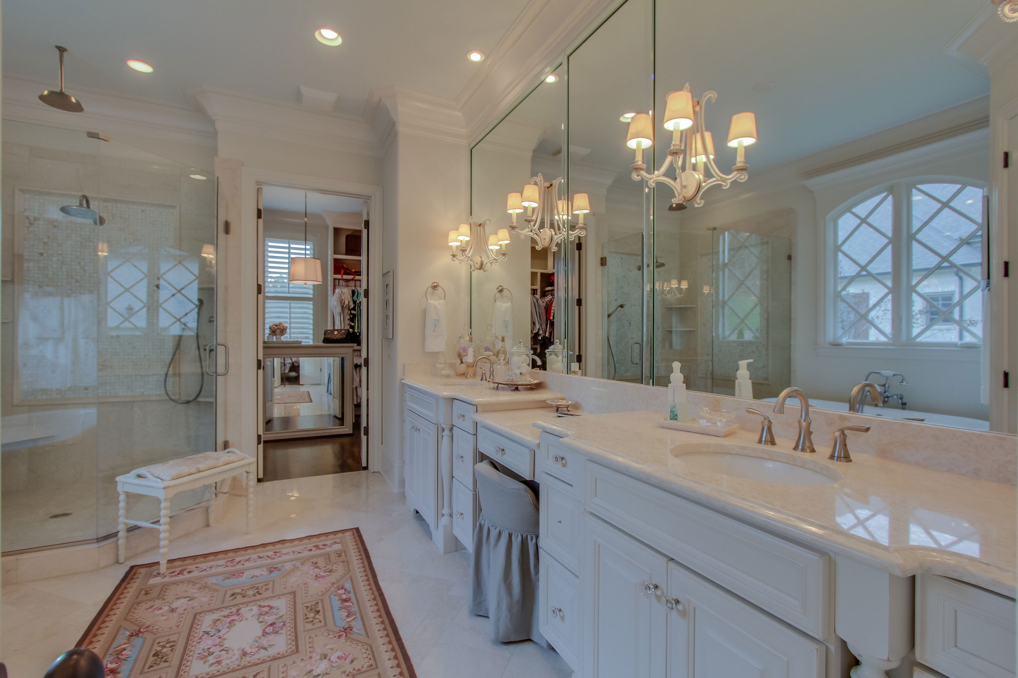 Avalon home bath, custom home design home builder in Franklin, TN, Brentwood, Arrington and Thompson Station.