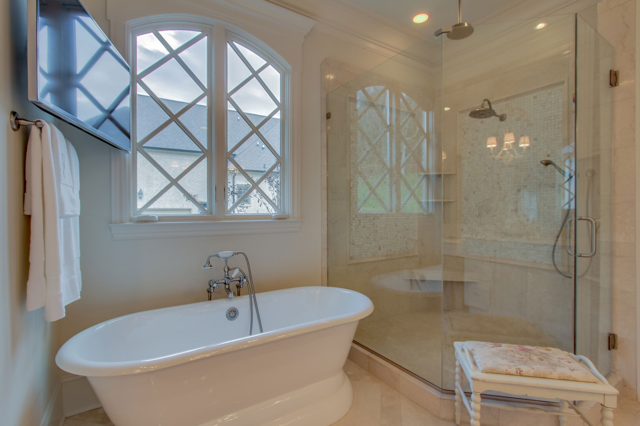 Avalon home bathroom, home builder in Brentwood, TN for new construction, new homes, custom homes and custom home design.