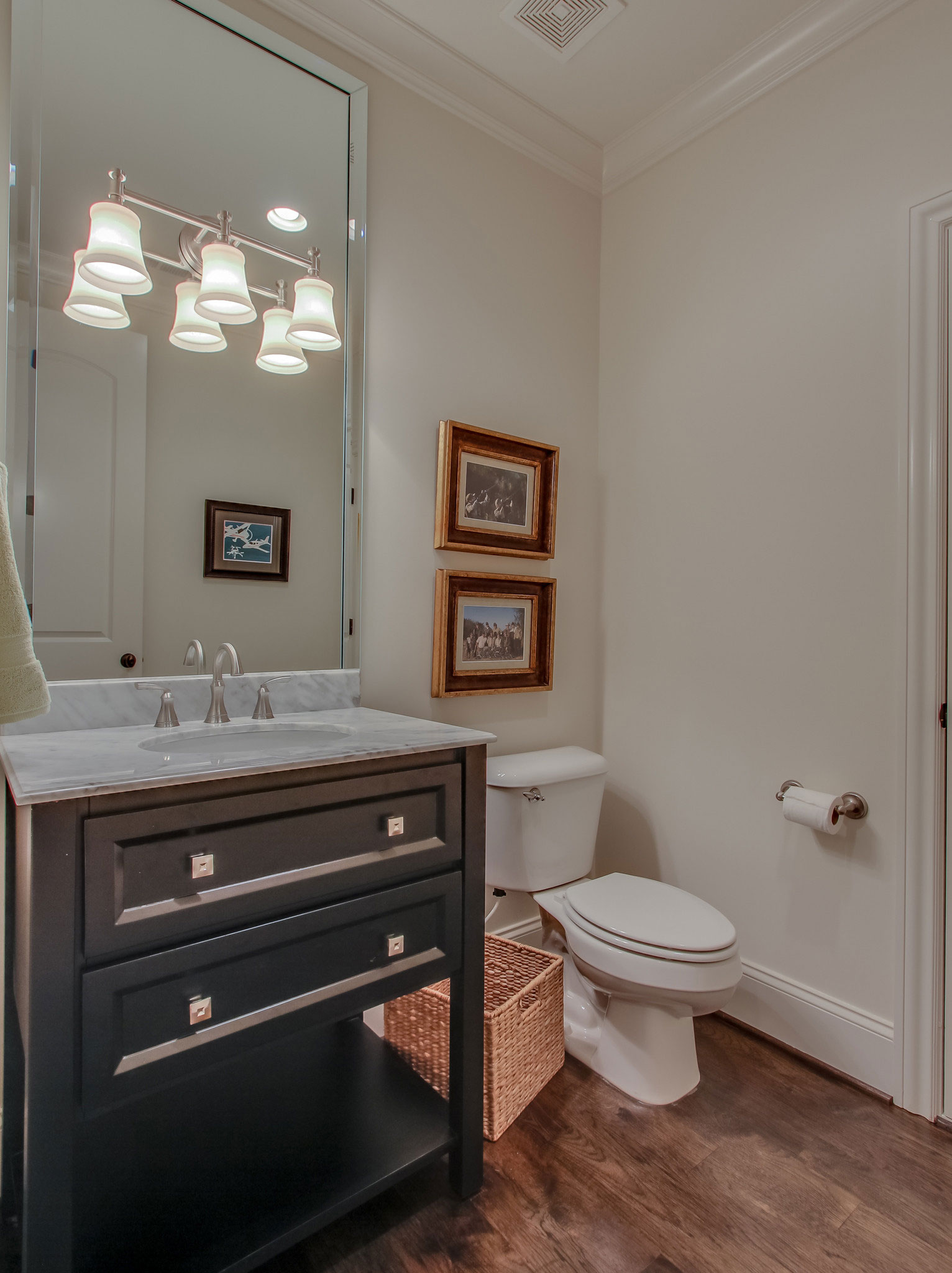 Avalon half bath, new homes in Franklin, TN, Brentwood, Arrington and Thompson Station, home builder for new construction.