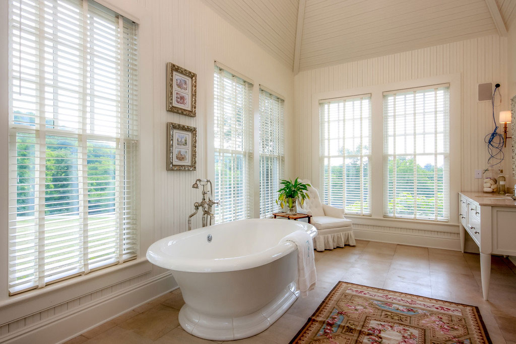 Peytonsville Road home master bath, home builder in Brentwood, TN and Franklin, TN for new homes, new construction and custom homes - Tennessee Valley Homes.