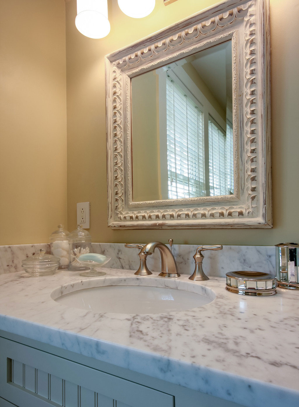 Peytonsville Road home vanity, new homes in Brentwood, TN and Franklin, TN, home builder for new construction and custom homes.