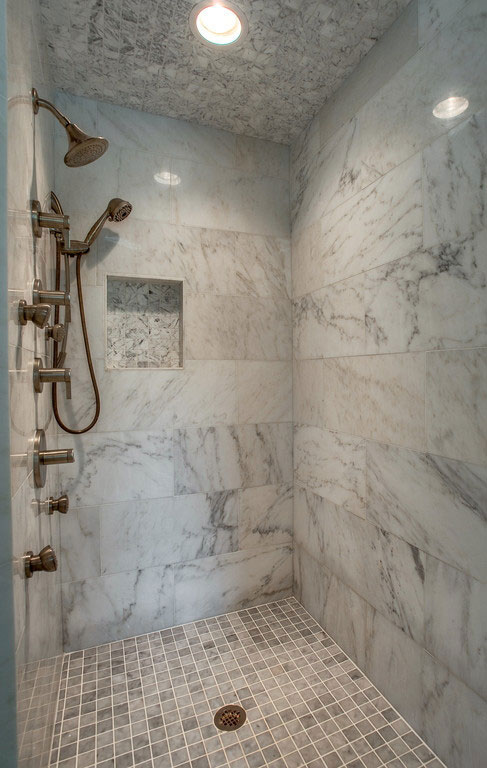 Redwing Farms shower, custom home design home builder in Franklin, TN, Brentwood, Arrington and Thompson Station, new homes, new construction and custom homes.