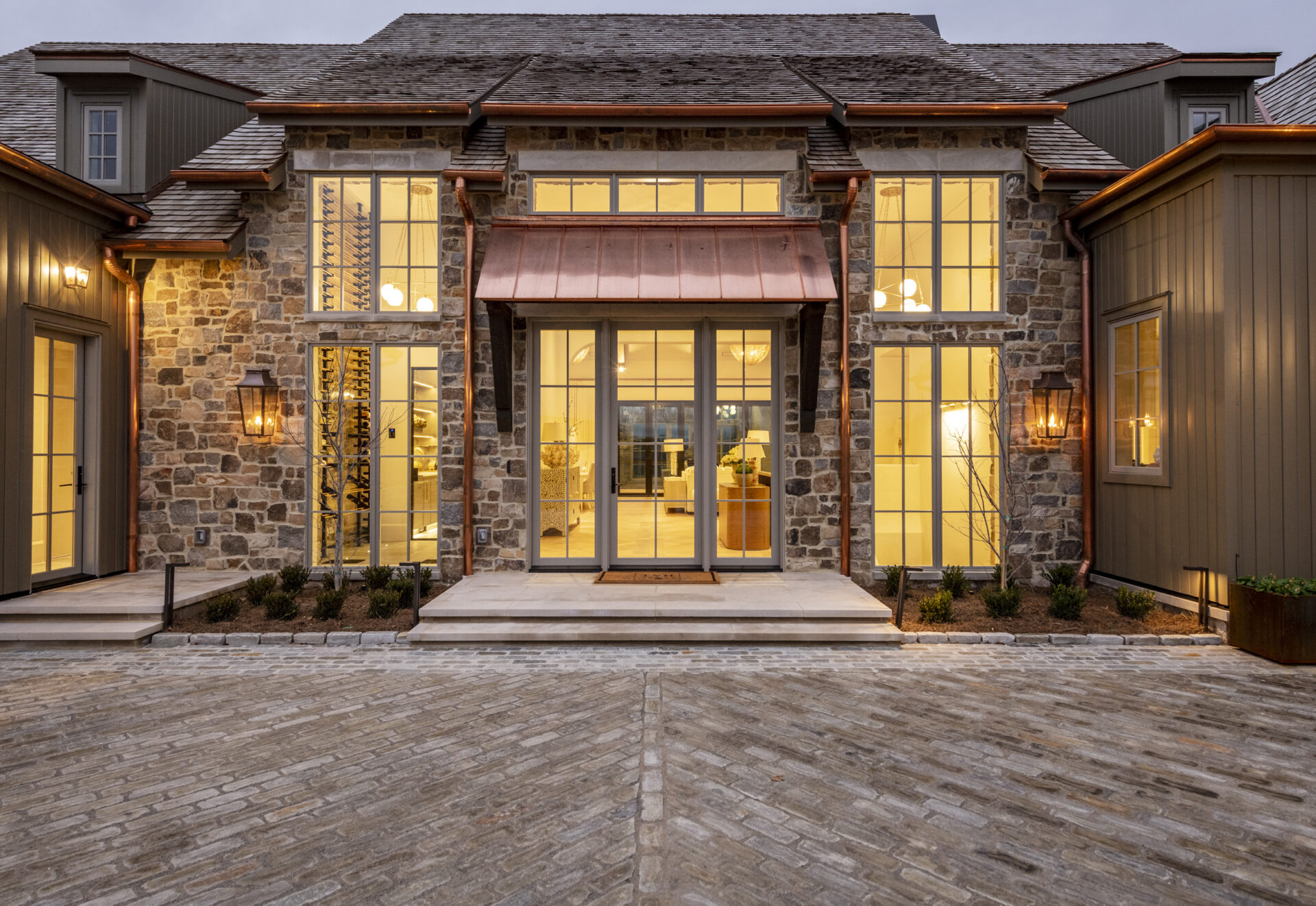 905TB Front Close-up