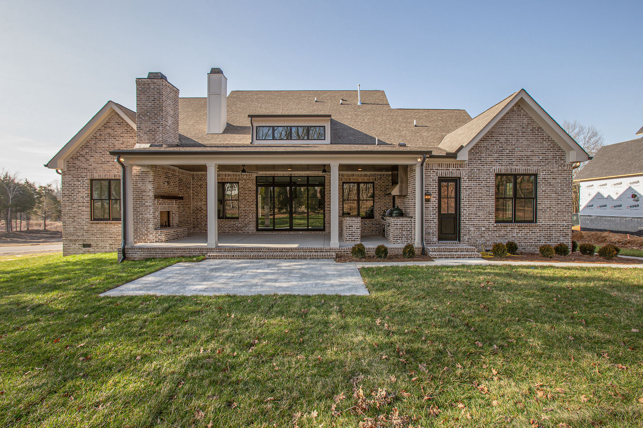 Nashville home builder built this beautiful backyard for a new home in Thompson Station TN